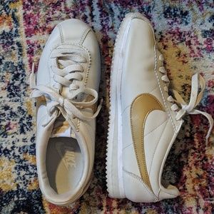 Nike classic Cortez - white and gold